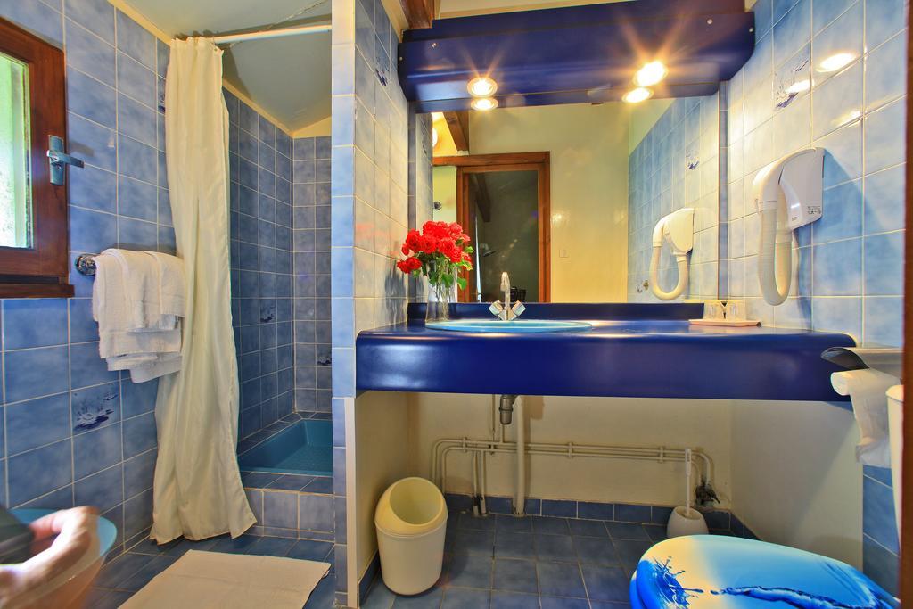 Le Clos Grand Pradines  Δωμάτιο φωτογραφία